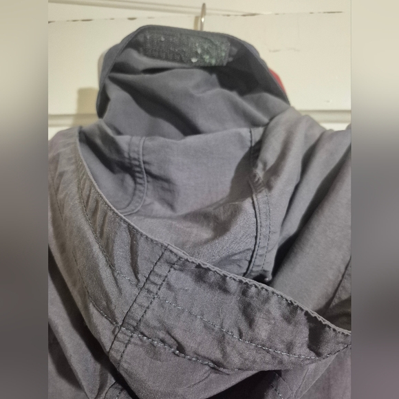 Vintage Tommy Hilfiger Gray Windbreaker Jacket Size L w/ Hood - Picture 8 of 8
